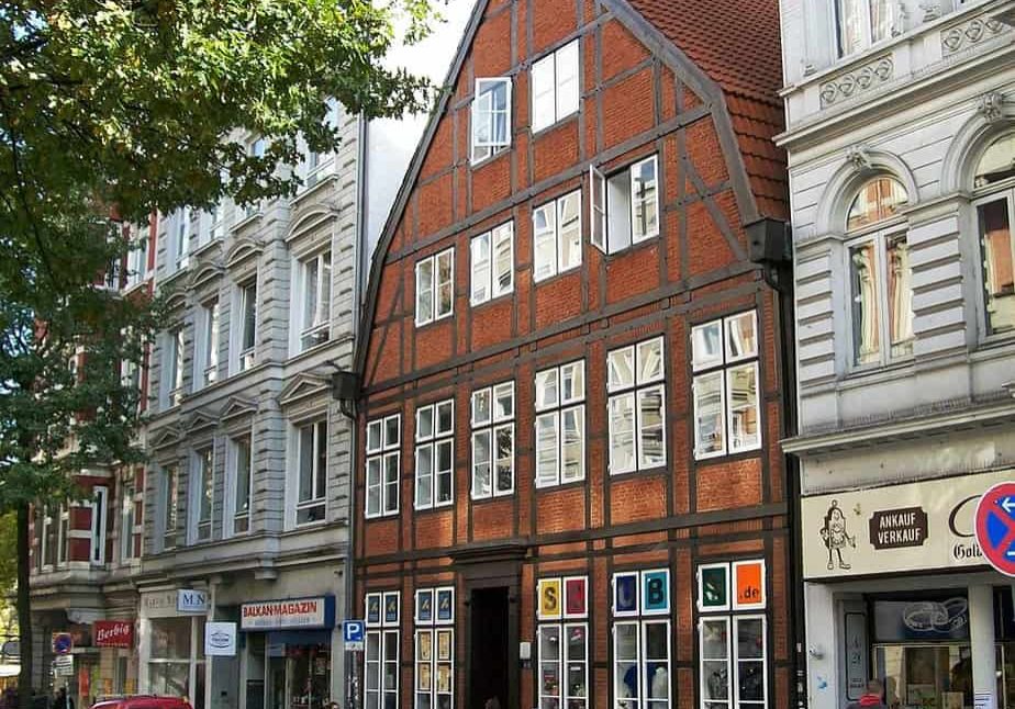 Fachwerkhaus und Gründerzeitbauten in Lange Reihe St. Georg